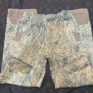 Mossey Oak boys camouflage size large
